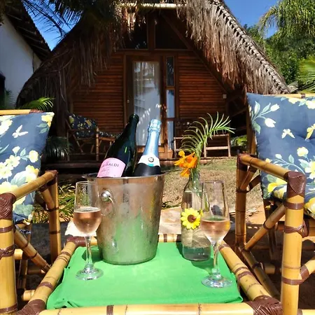 Chales Do Pedro Hospedagem E Restaurante Praia de Aracatiba Exterior photo