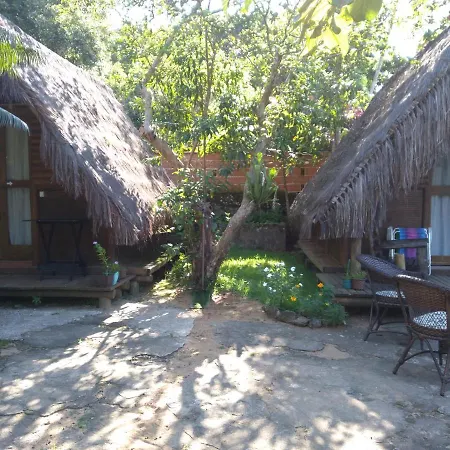 Chales Do Pedro Hospedagem E Restaurante Praia de Aracatiba Exterior photo